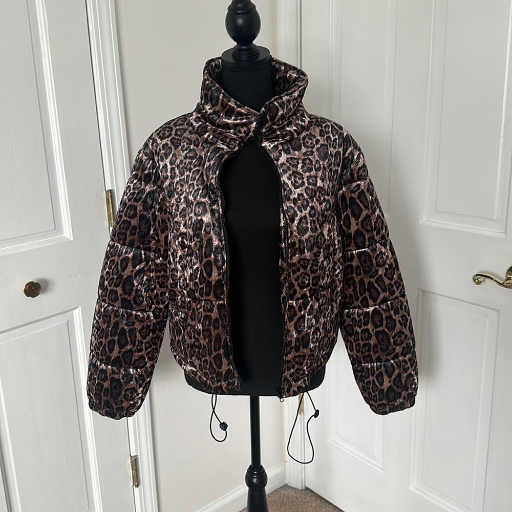 NWT leopard puffer jacket - Picture 1 of 3